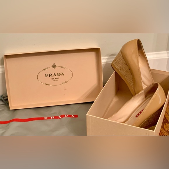 PRADA beige tan nude patent leather wedge heels Espadrilles Women 7.5 shoes - Picture 5 of 8